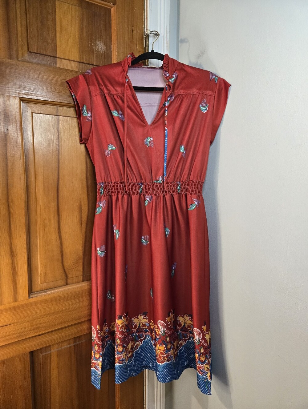 Queen's Row Vintage 70s Red Floral Border V-Neck Women's Dress Sz 16